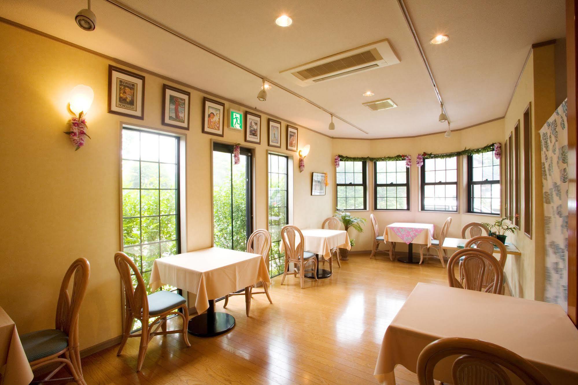 ペンションカパルア軽井沢 Hotel Karuizawa Ngoại thất bức ảnh